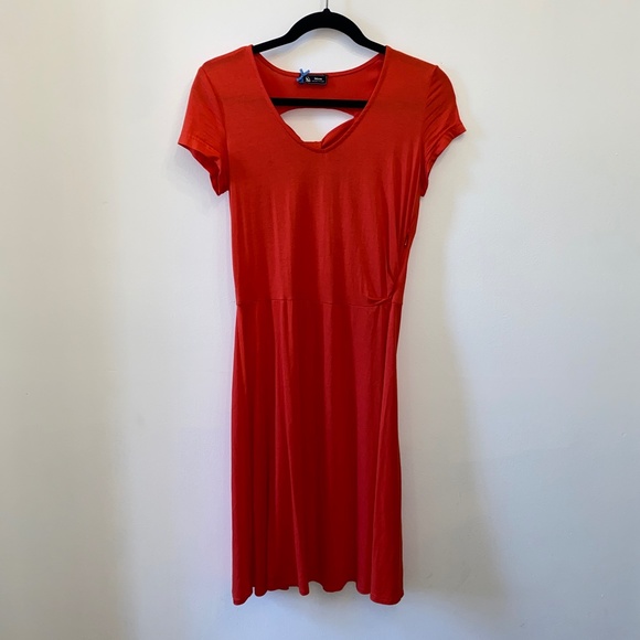 Sinequanone Simple and Pretty Red Dress - Picture 1 of 6